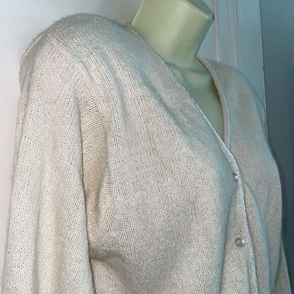 Vintage 80s/90s Lord & Taylor cream/ivory silk/angora cardigan sweater - Picture 5 of 8